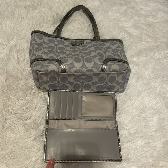 ๐ Authentic Coach Bag and Wallet combo - Picture 8 of 15